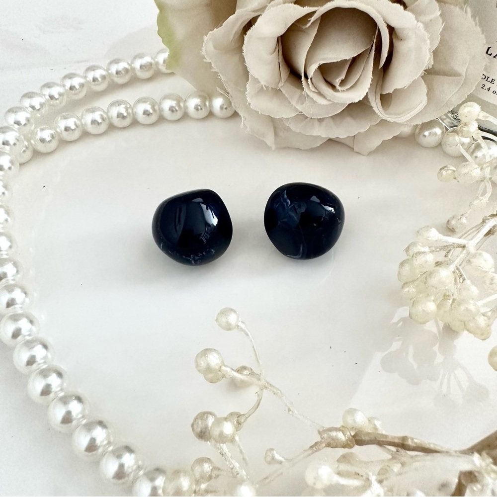 Cult Gaia Blue Petra stud earrings - Picture 2 of 4
